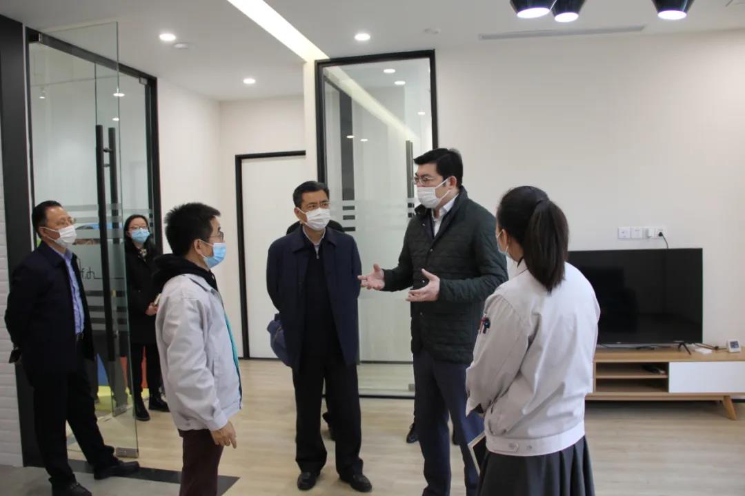 士諾動態(tài) | 上海市金山區(qū)副區(qū)長何冬賓同志蒞臨士諾視察指導(dǎo)工作